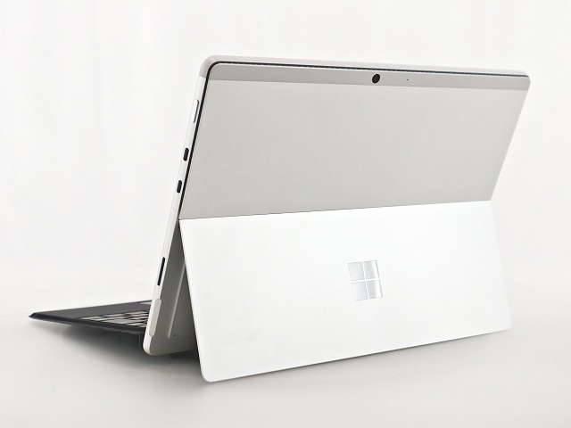 MICROSOFT SURFACE PRO 8 (LTEモデル) 