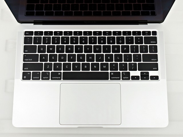 APPLE MACBOOK AIR MGNA3J/A